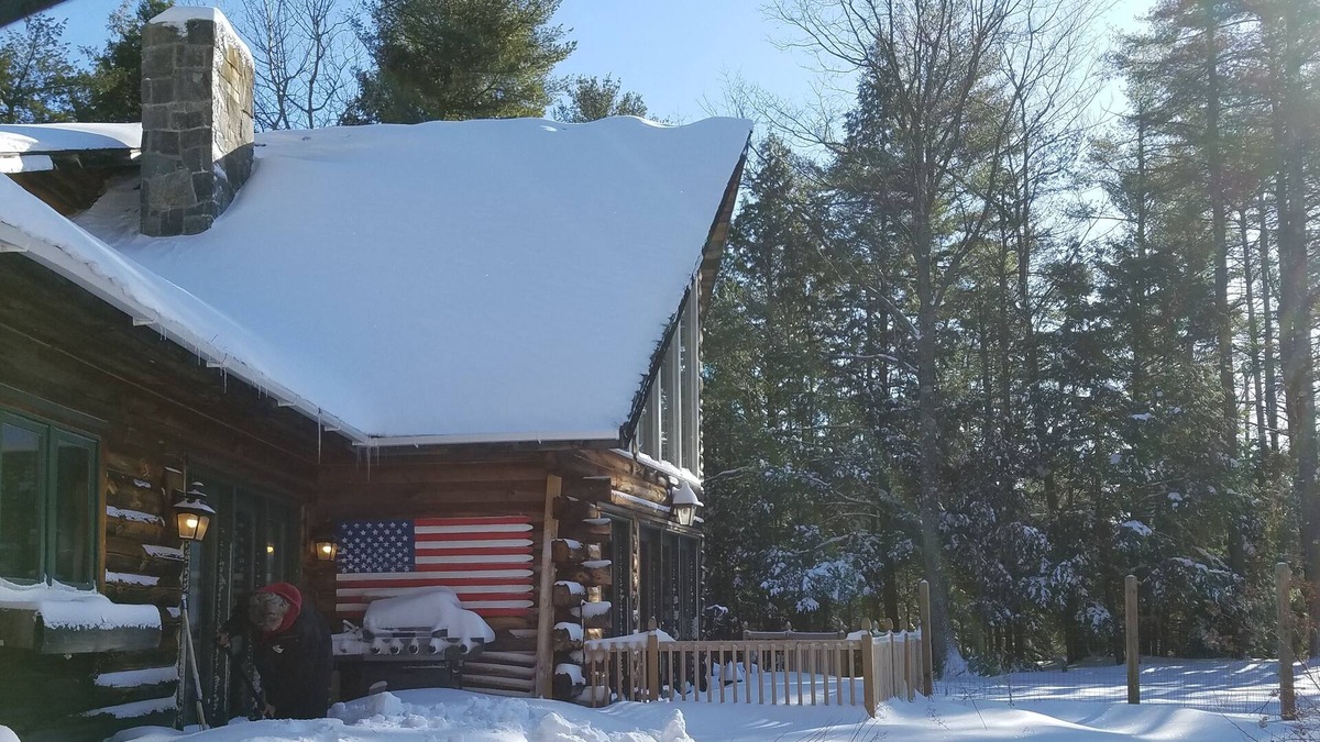 Ashby House | Cozy Large A-Frame Log Home with Fenced Yard (All Dogs Welcome!)
