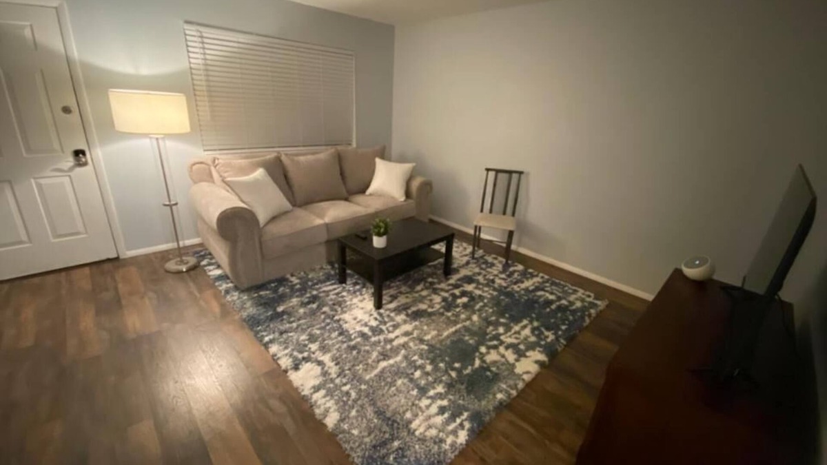 Columbus House | Cozy Lark Inn