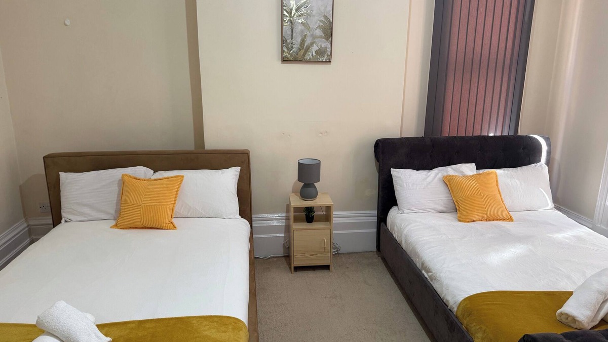 Oadby Apartment | Cozy Leicester Apartment Retreat