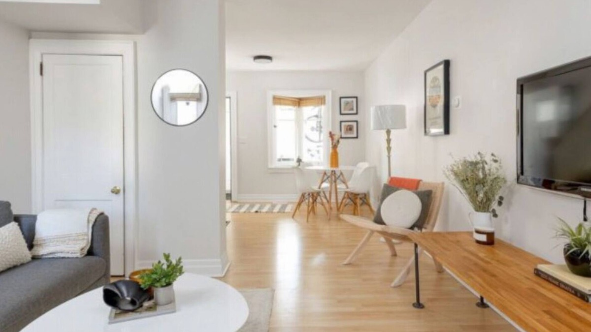 Beach Hill House | Cozy Leslieville house