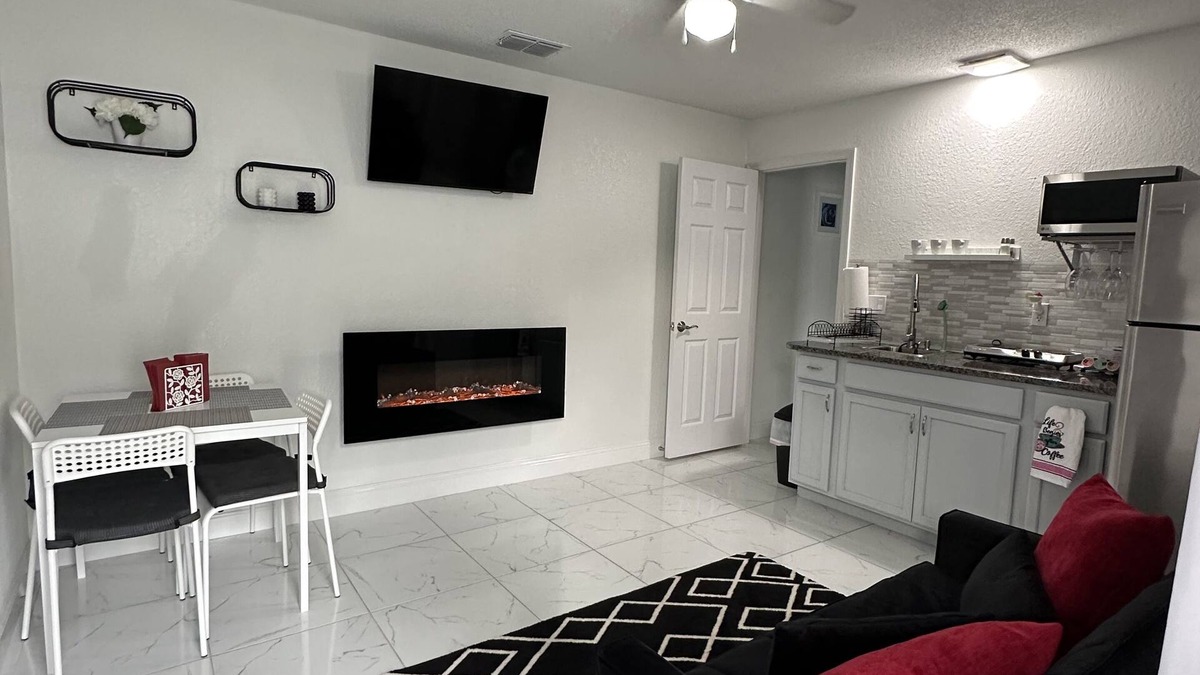 Spring Hill Apartment | Cozy little apartment in Sprin Hill!