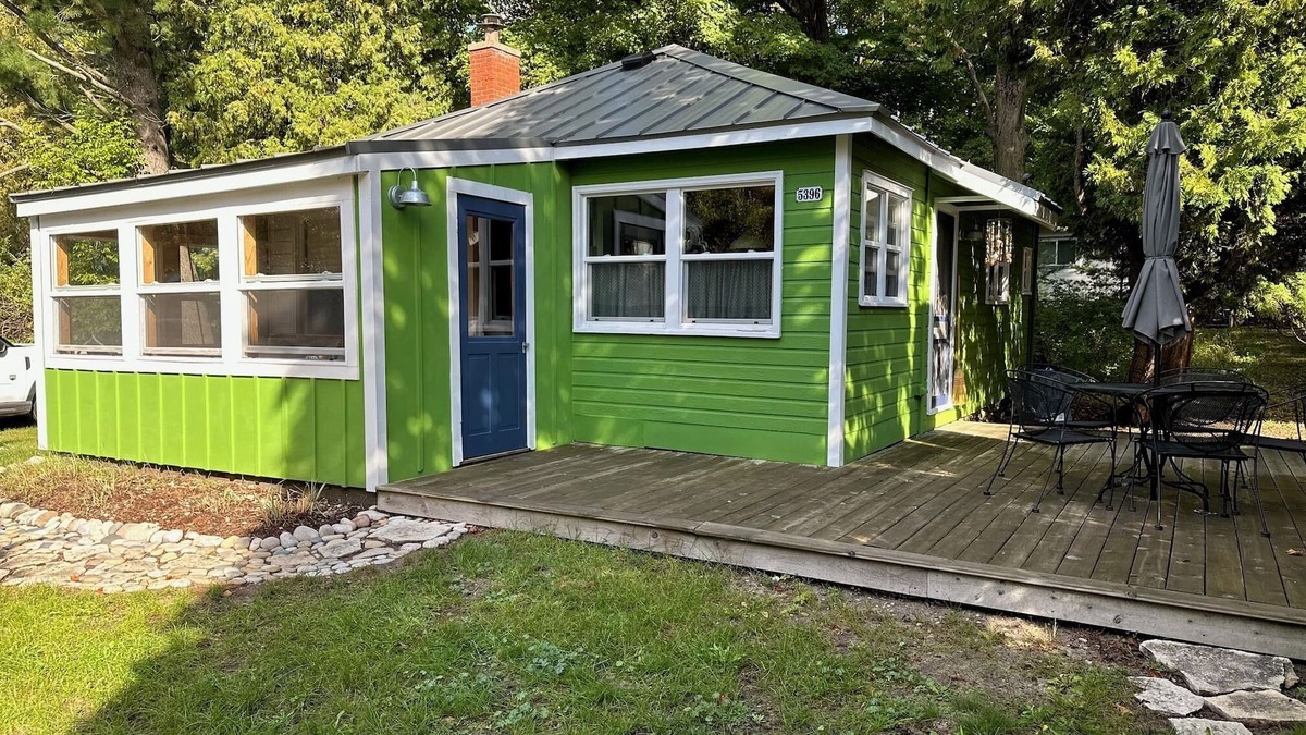 Lake Township Cottage | Cozy Little 'Get-a-Away'