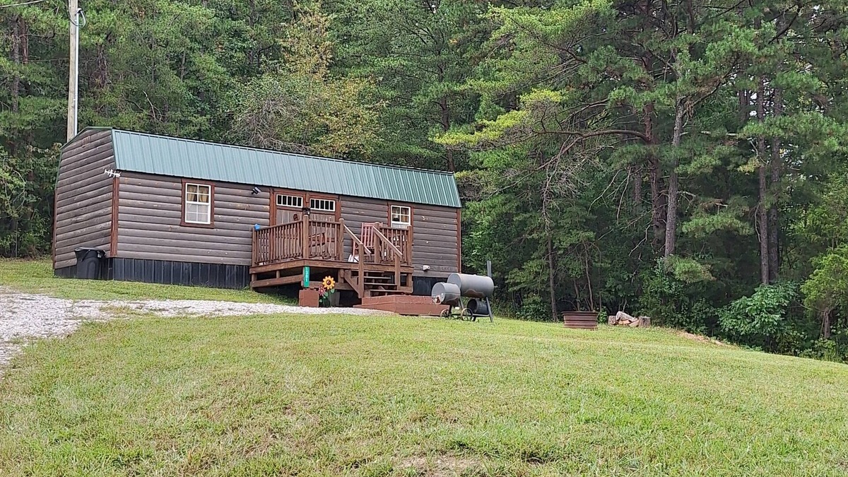 Sloans Valley Cabin | Cozy little get away off HWY 192 "The Rattlesnake"