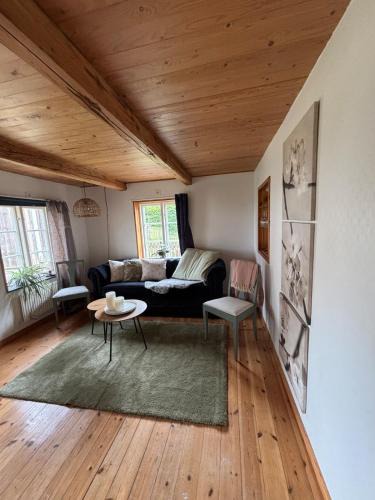 Hoganas Villa | Cozy little house in Väsby