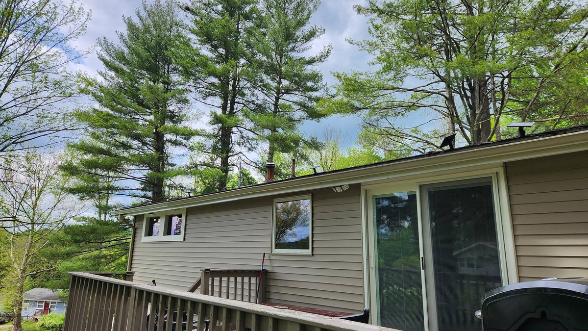 Mountain Dale House | Cozy little retreat far from the city