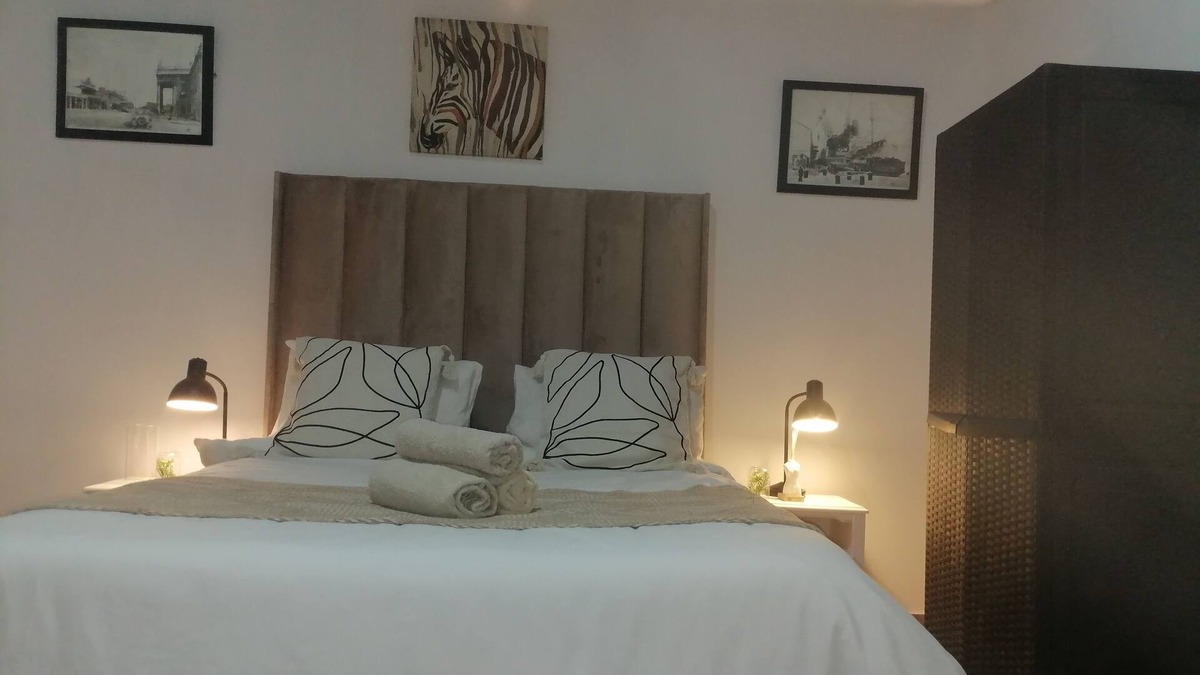 Kempton Park Cabin | Cozy lodge in charming Park with WiFi