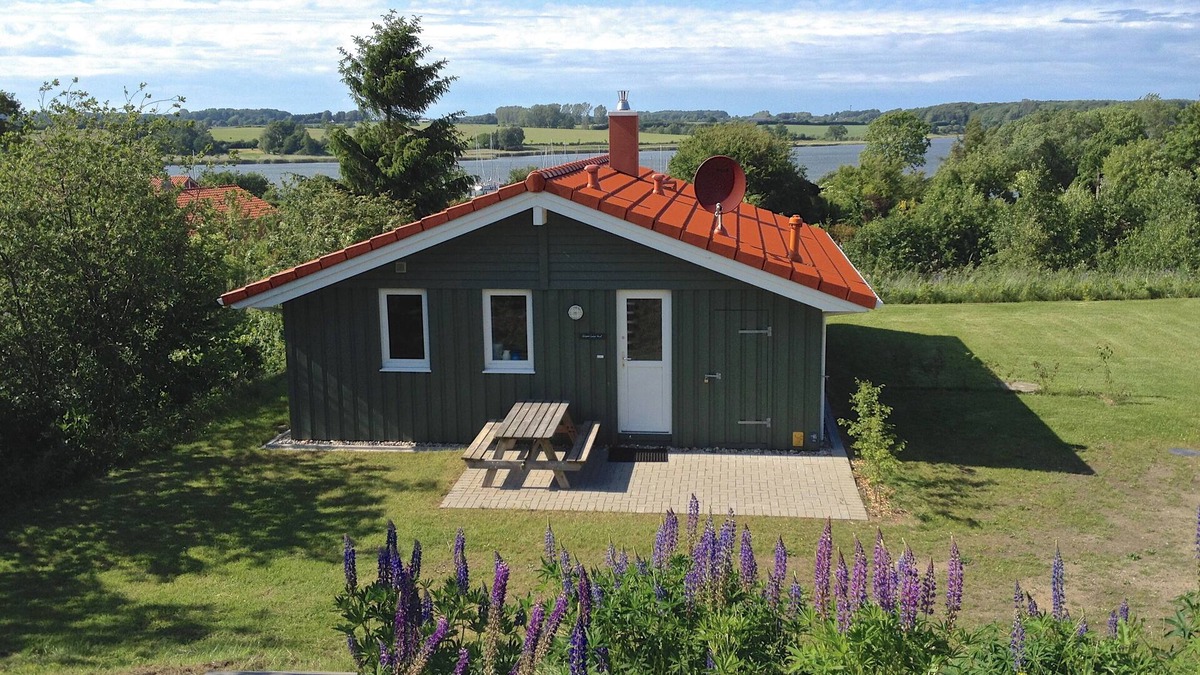 Kosel House | Cozy lodge on a hillside with Schleiblick | Sauna | Fireplace | Free Wi-Fi