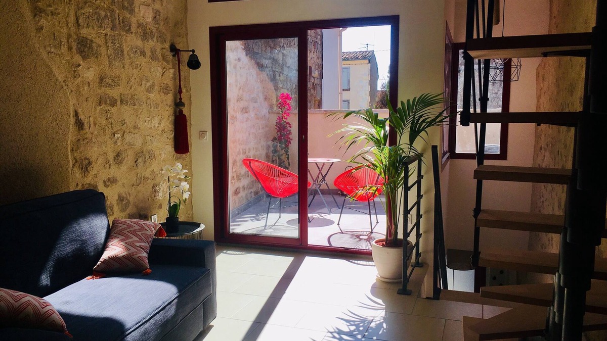 Villespassans House | Cozy loft nestled in the heart of the village