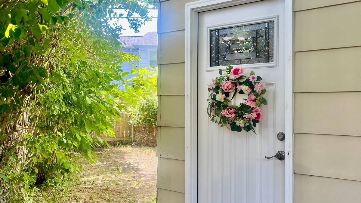 Amherst House | Cozy Loft suite in Amherst NY (No Pet)