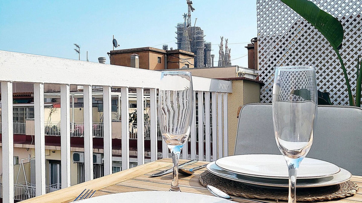 La Sagrada Familia Apartment | Cozy loft two streets away from Sagrada Familia
