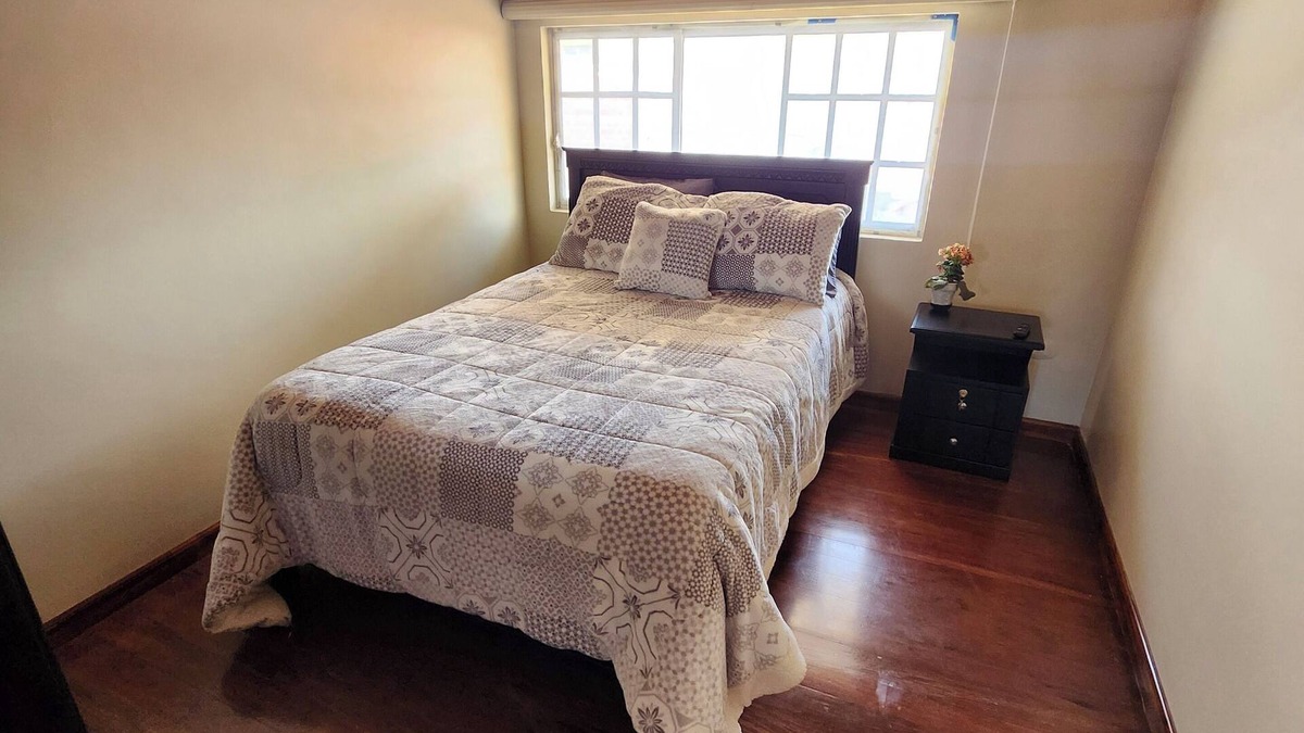 Cuenca House | Cozy loft with WiFi and backup generator