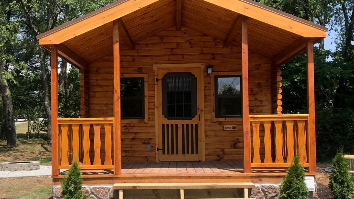 White Cabin | Cozy Log Cabin #5. Minutes from Seven Springs and Hidden Valley!
