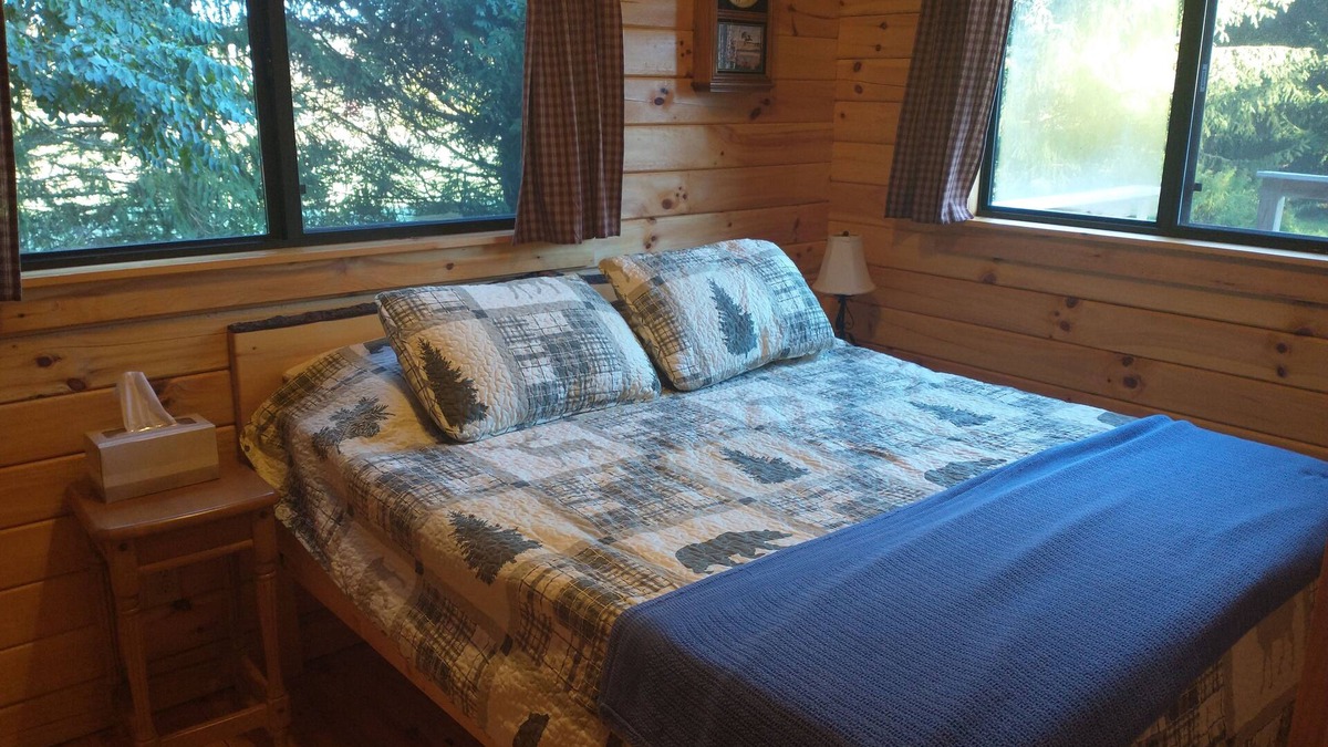 Cooperstown Cabin | Cozy Log Cabin at Warrior Ethos Farm