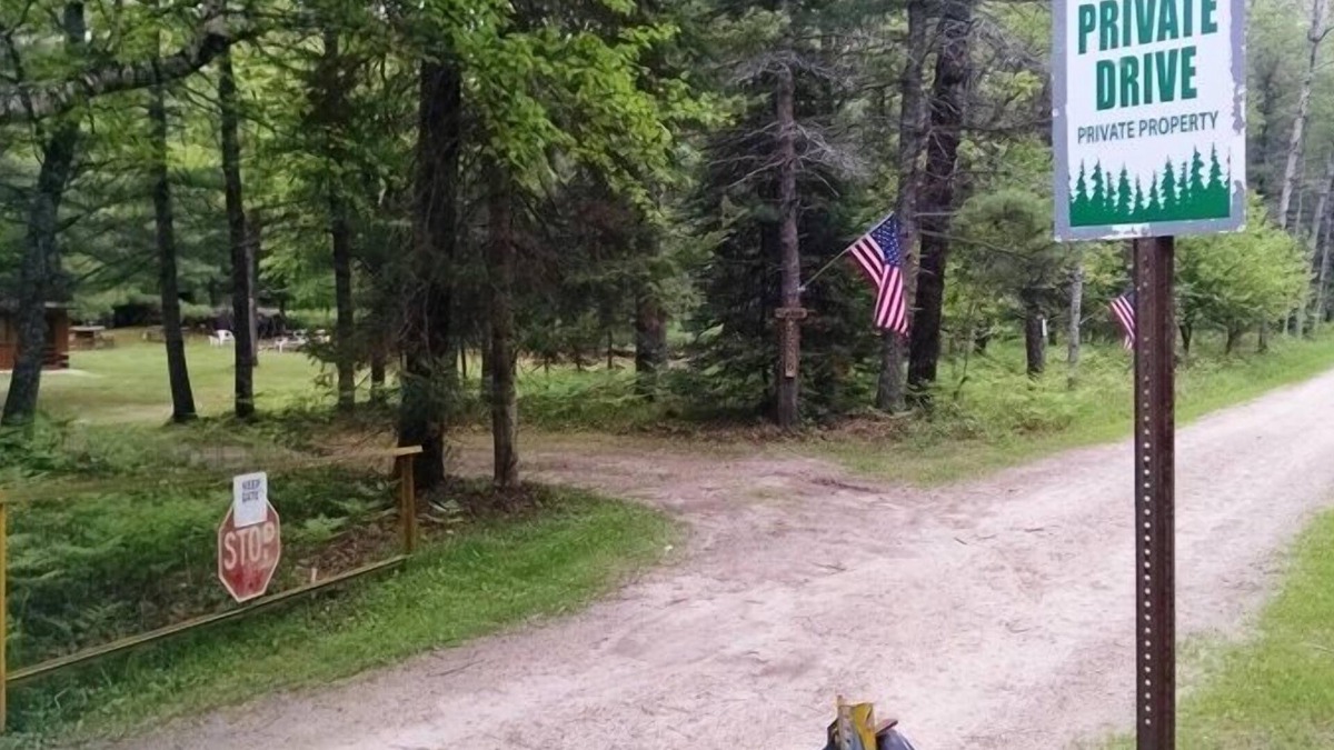 Grayling Cabin | Cozy Log Cabin In The Woods