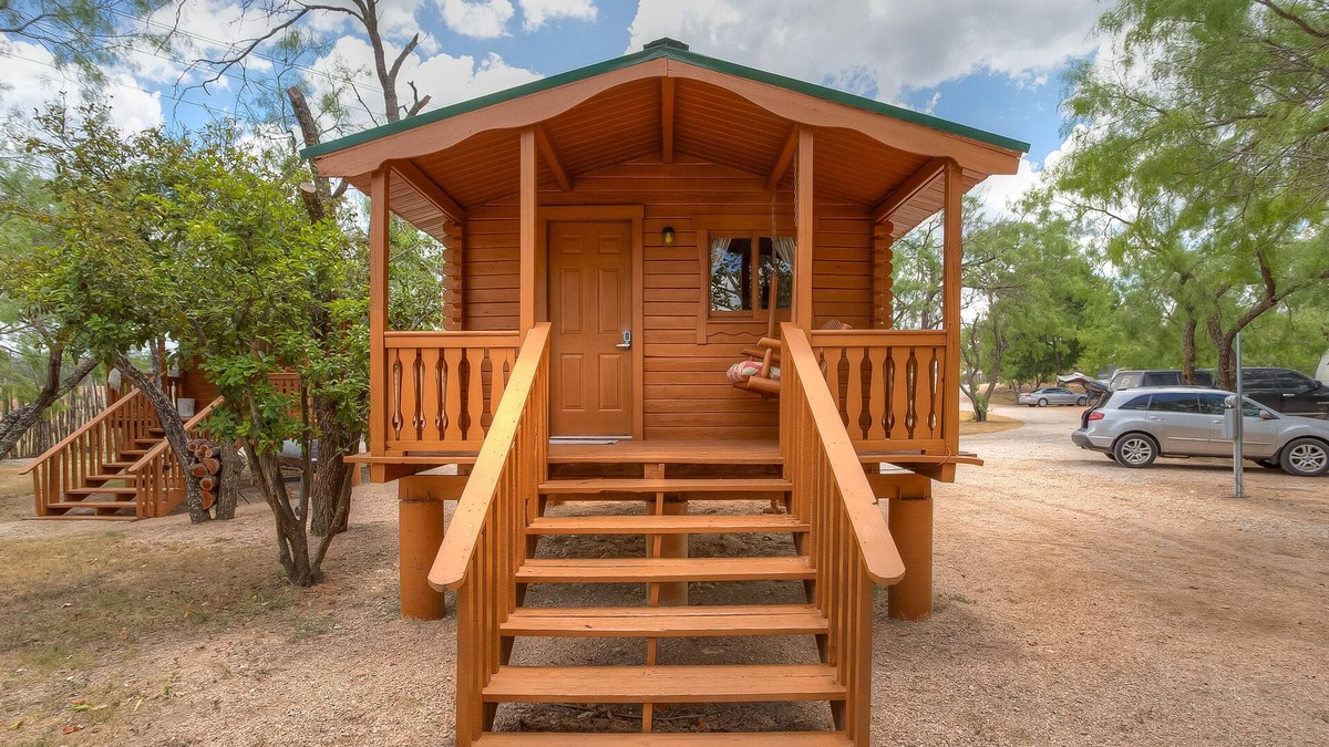 Blanco Cabin | Cozy Log Cabin on Miller Creek - 5 mi south of downtown Johnson City
