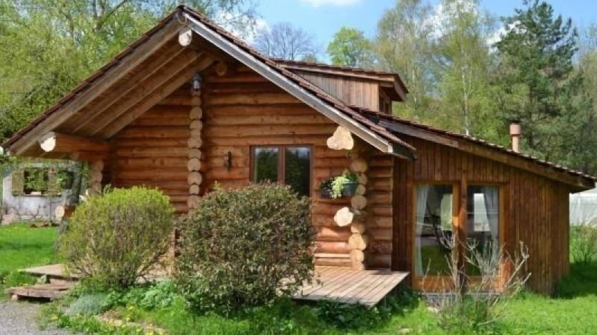 Le Saulcy Cottage | Cozy Log Chalet with Terrace, Near Alsace and Ski Resorts