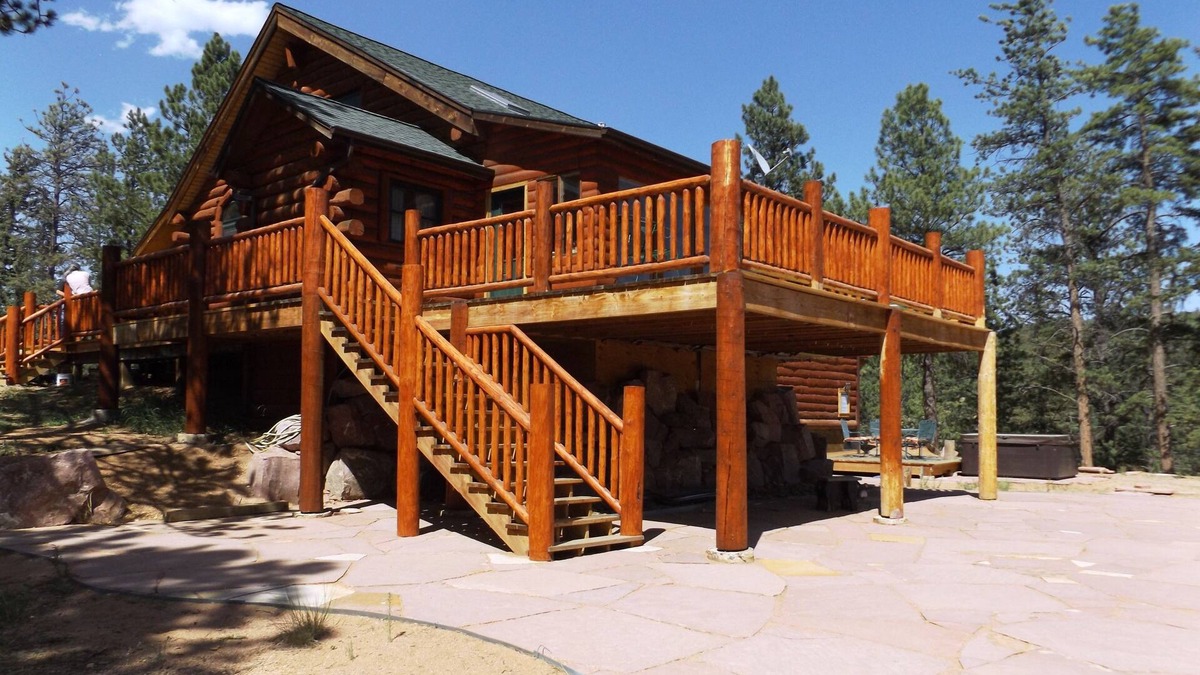 Divide Cabin | Cozy Log Home with Hot Tub, Decks, Hiking, Private Acreage - No Cleaning Fee!
