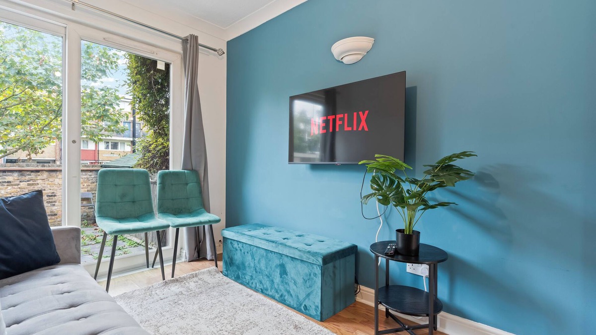 South Bermondsey House | Cozy London Townhouse with 4 Bedrooms