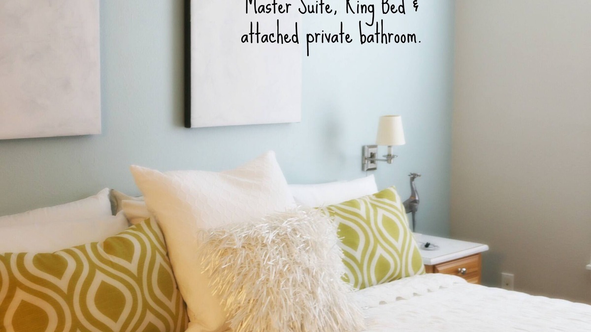 Thornton Condo | Cozy Long term (30day min), IMPECCABLY CLEAN! Private Corporate Condo