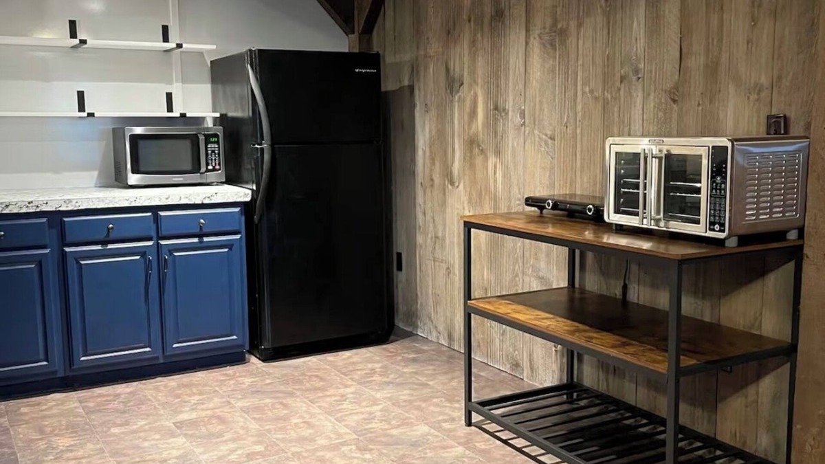 Verona House | Cozy lower level apartment in Verona VA