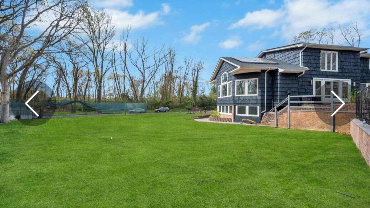 Dix Hills Apartment | Cozy Lower level Retreat with 3 Bedrooms 1.5 Bathrooms apartment in Dix Hills