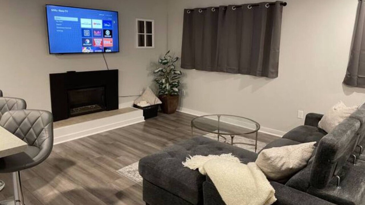 Orillia House | Cozy Lower Main Unit in Orillia