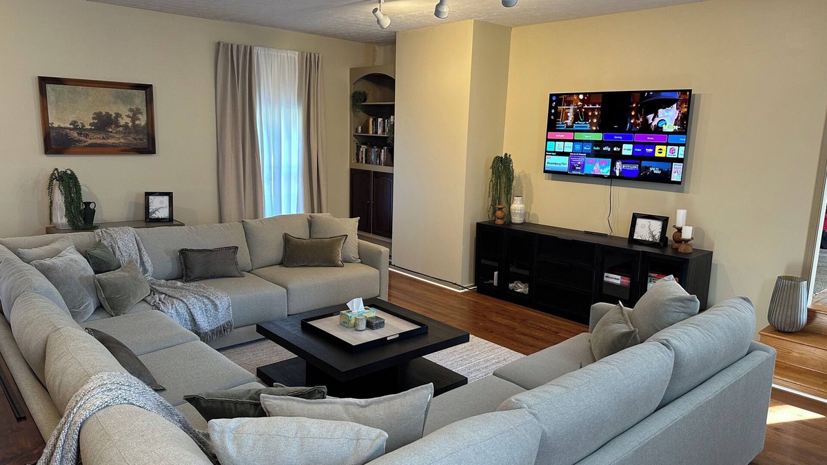 Linden House | Cozy Luxury, Meet Not Your Typical Cuties Cabin, a Secluded Retreat in Linden VA