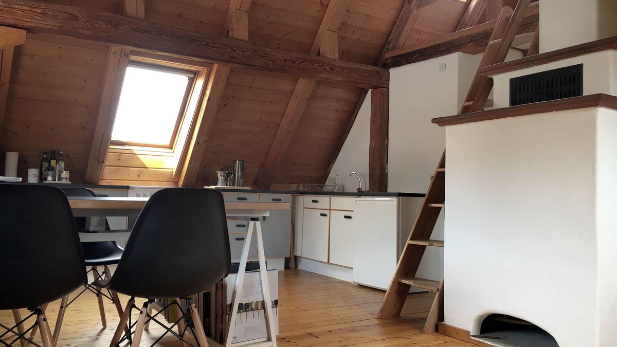 Schwaebisch Gmuend Apartment | Cozy maisonette studio in an old barn