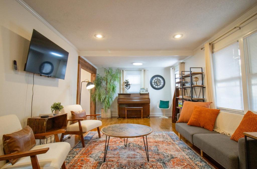 Mauldin House | Cozy Mauldin Hill by Brick and Home