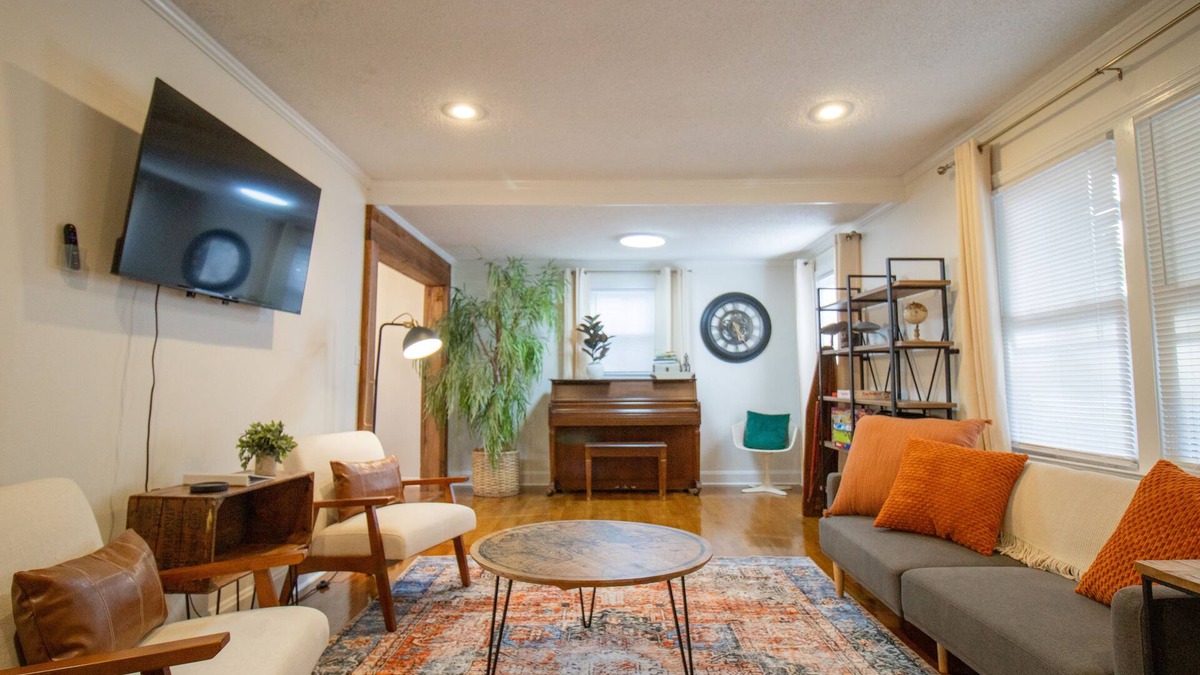 Mauldin House | Cozy Mauldin Hill by Brick and Home