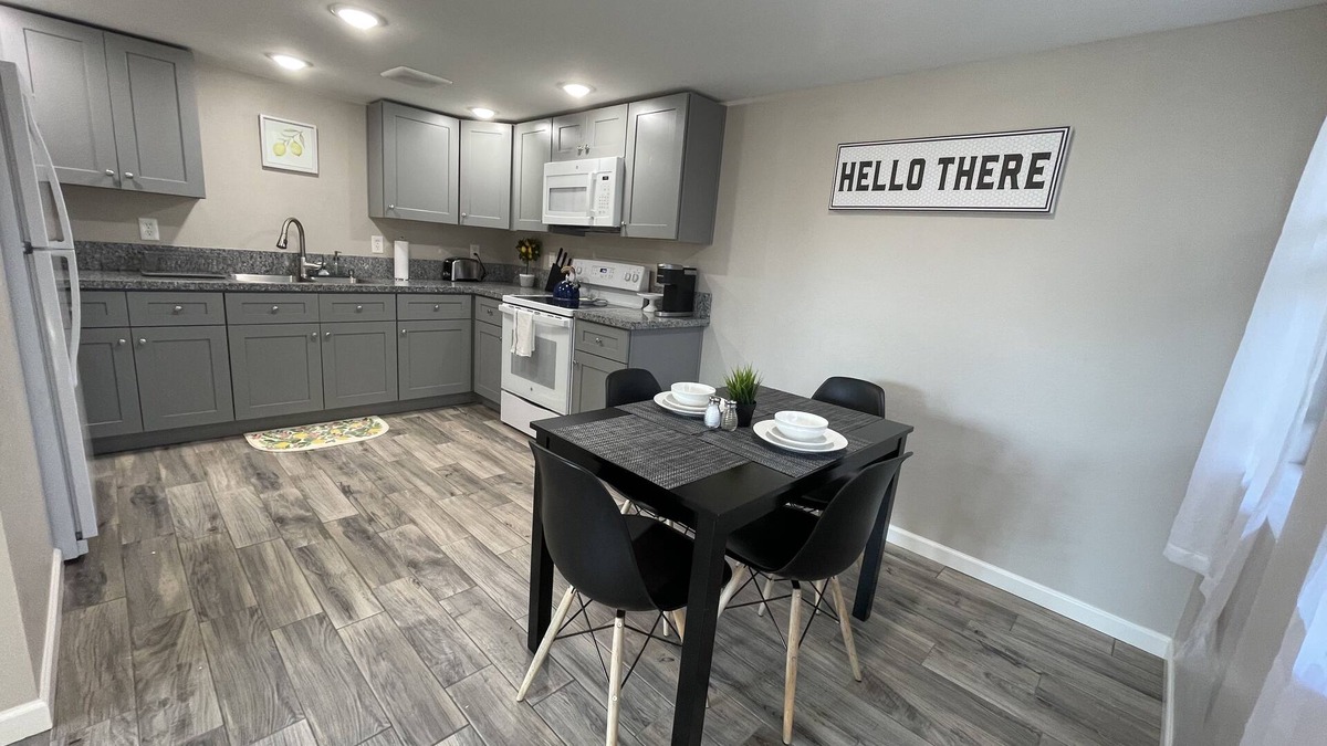 Prescott Valley Units House | Cozy MidCentury EntireApt 1-Bed/1-Bath