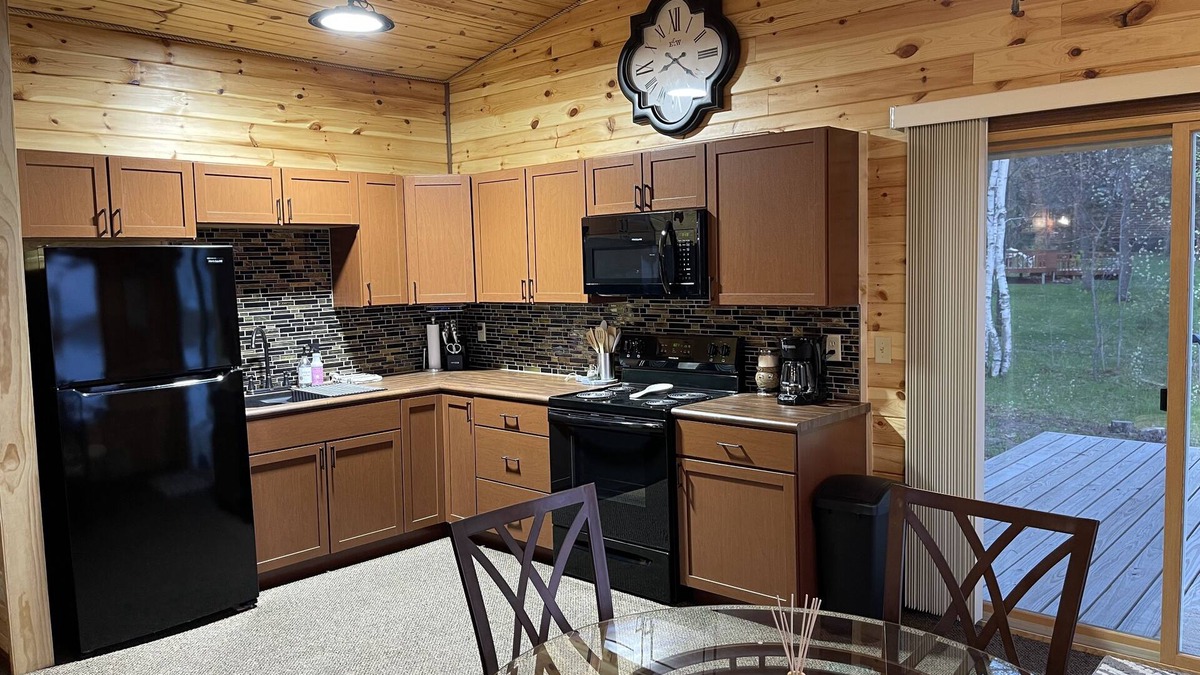 Bemidji Cabin | Cozy Midge Lake Cabin