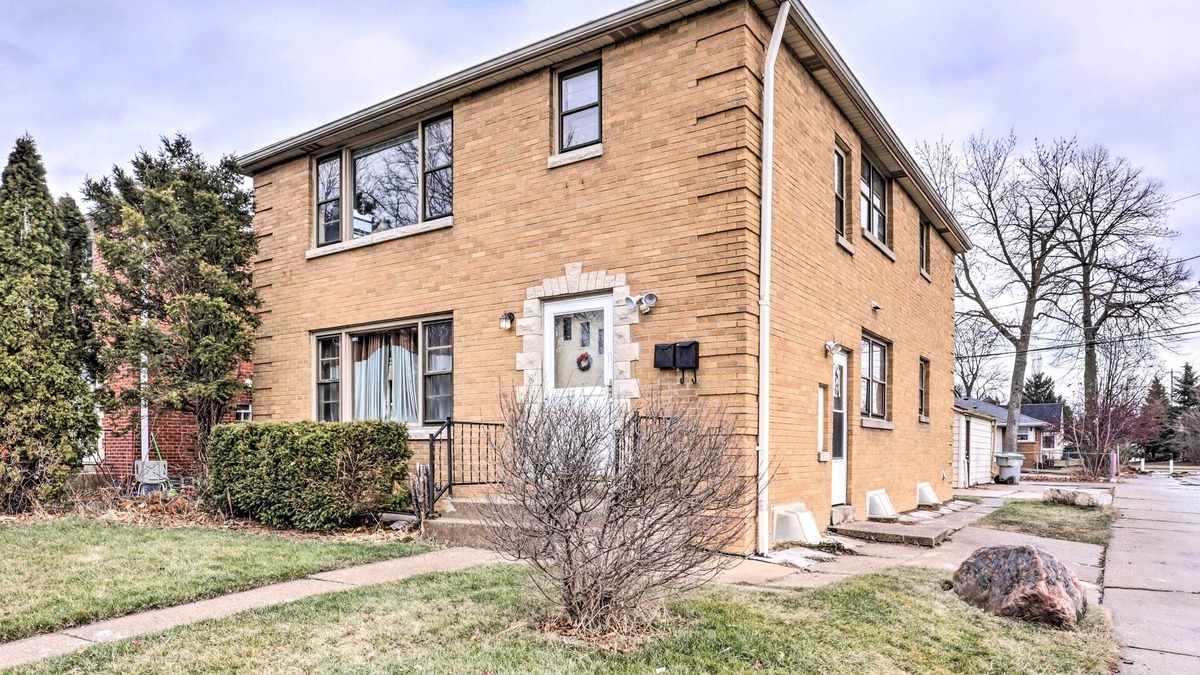 Glendale House | Cozy Milwaukee Home: 3 Mi to Whitefish Bay!