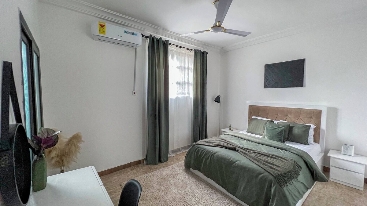 Accra Apartment | Cozy minimal suite 1-bedroom apartment with AC, WiFi in serene Accra