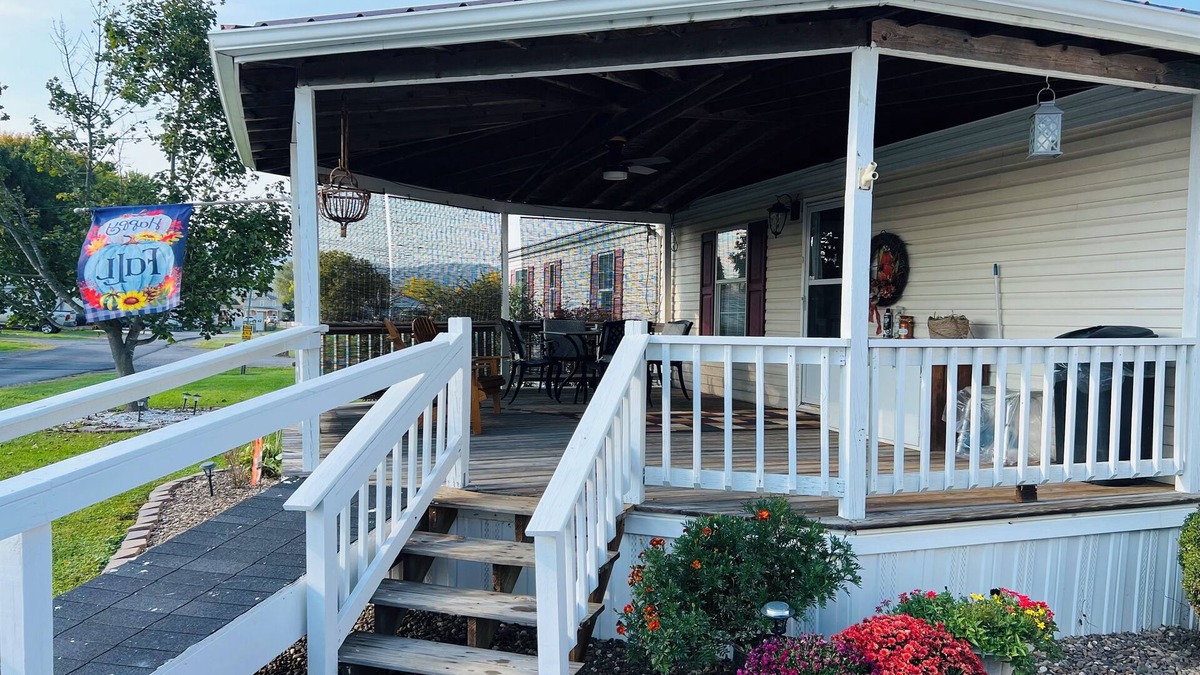 Moorefield House | Cozy Mobile Home In Just the Right Place.