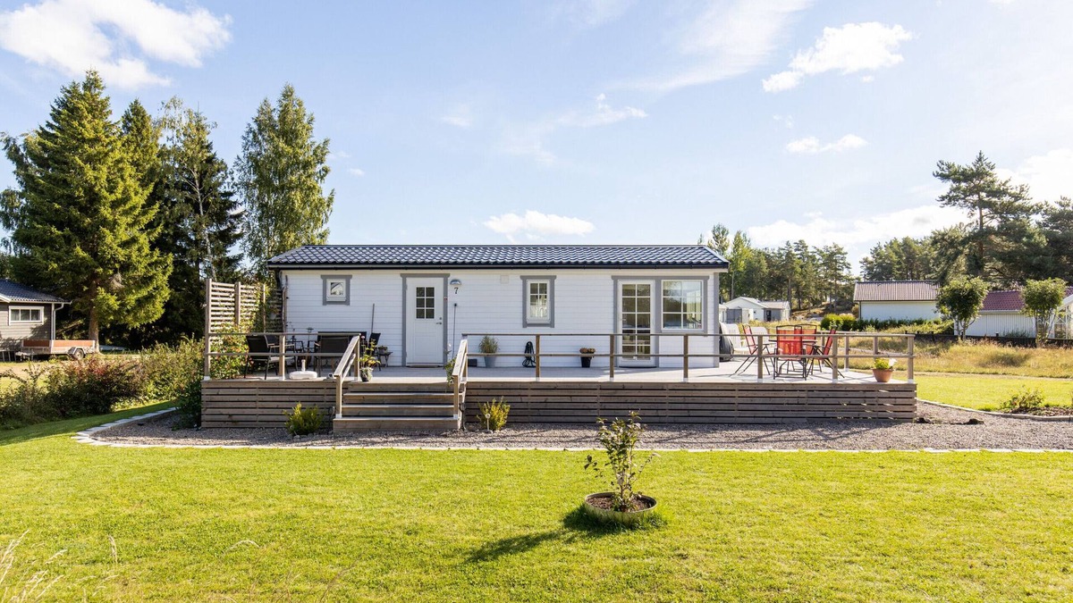 Hammar Ski Chalet | Cozy mobile home near sandy beach | SE11015