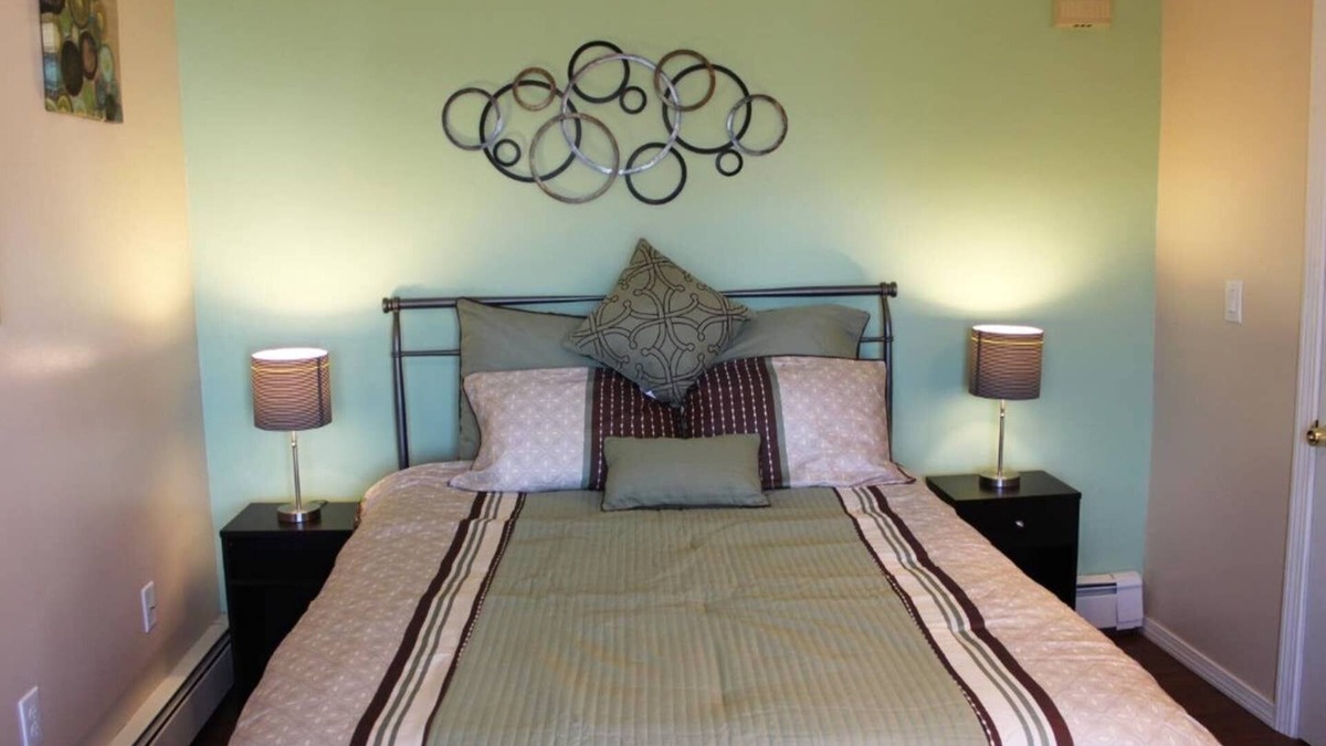 Revere Apartment | Cozy Modern 2 Bedrooms Apartment Close to Boston