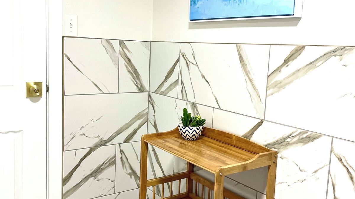 Peterborough Apartment | Cozy, modern apartment in downtown PTBO
