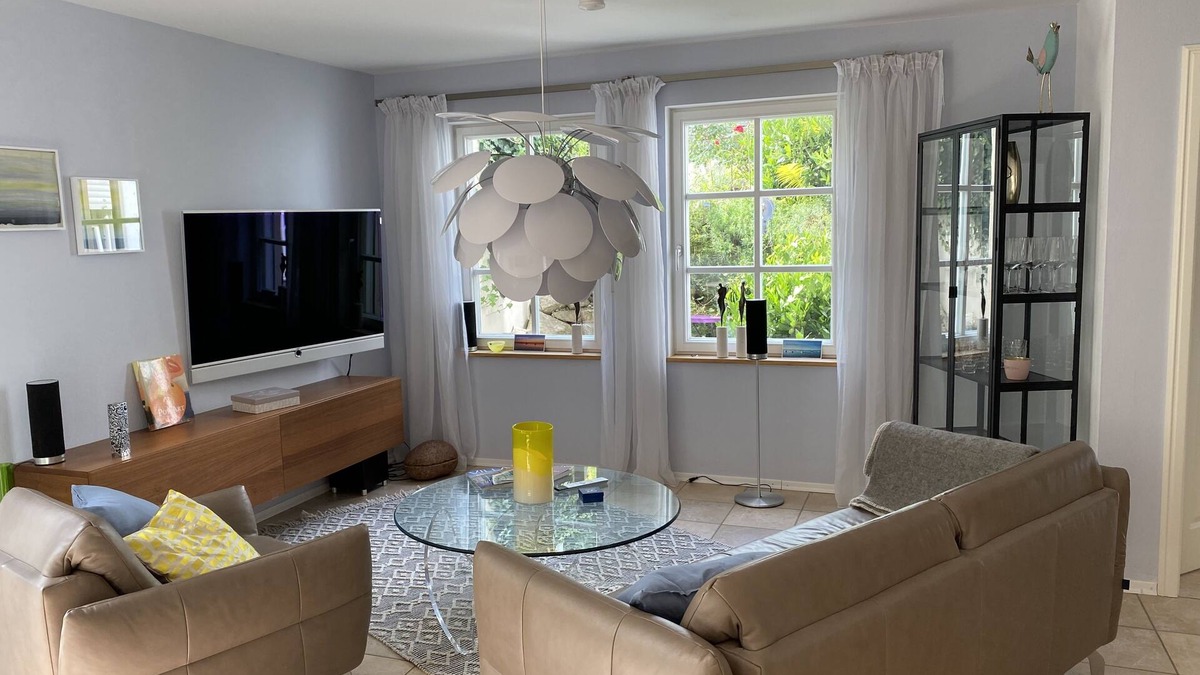 Greifenberg Condo | cozy modern apartment 5 minutes to the Ammersee in a Mediterranean villa