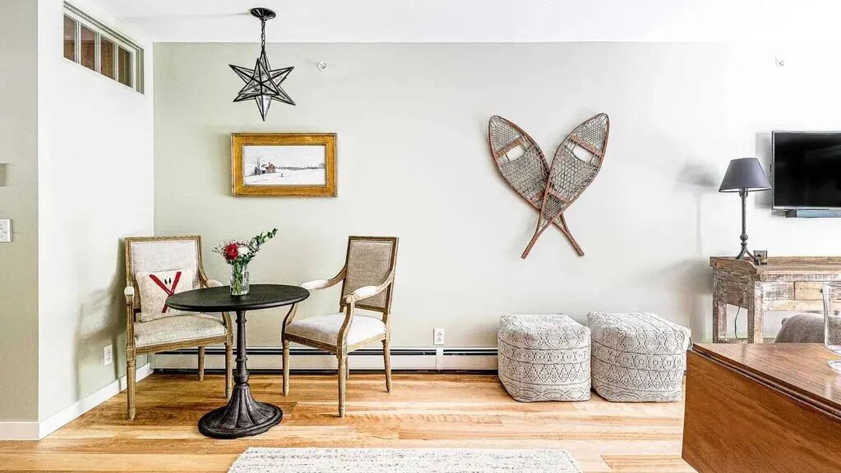 Warren Condo | Cozy modern chalet with ski-in/ski-out convenience!