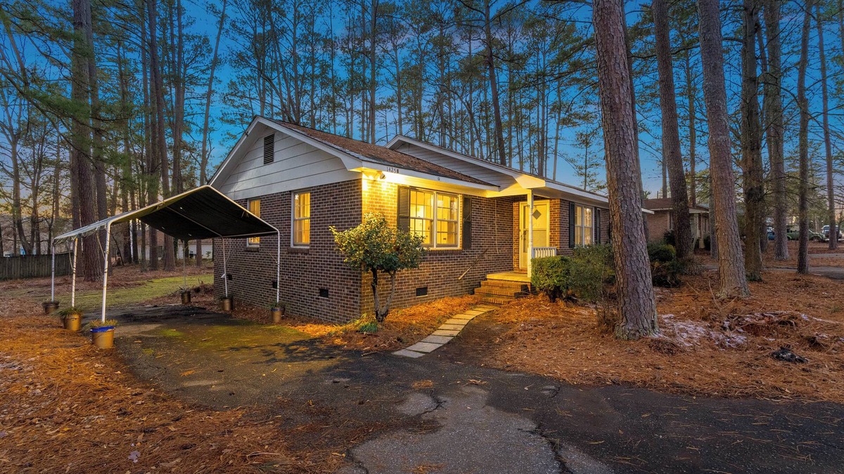 Drayton House | Cozy Modern Duplex Near Downtown Spartanburg