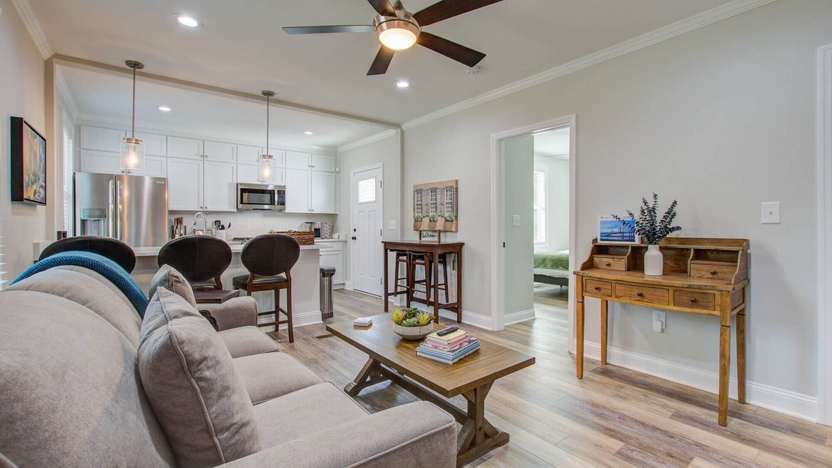 North Charleston House | Cozy & Modern Family Oasis ~ Queen Beds ~ Playground