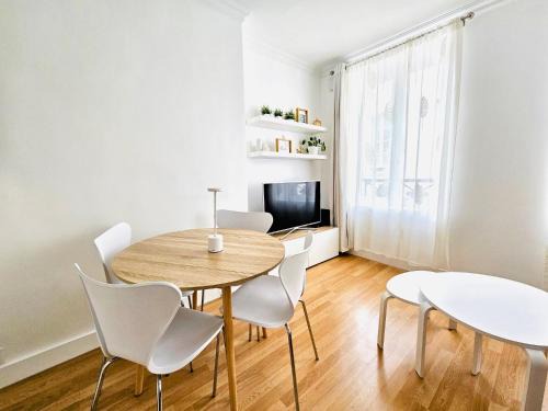Saint-Germain-en-Laye Apartment | Cozy & Modern apartment l RER 20min to Paris Center