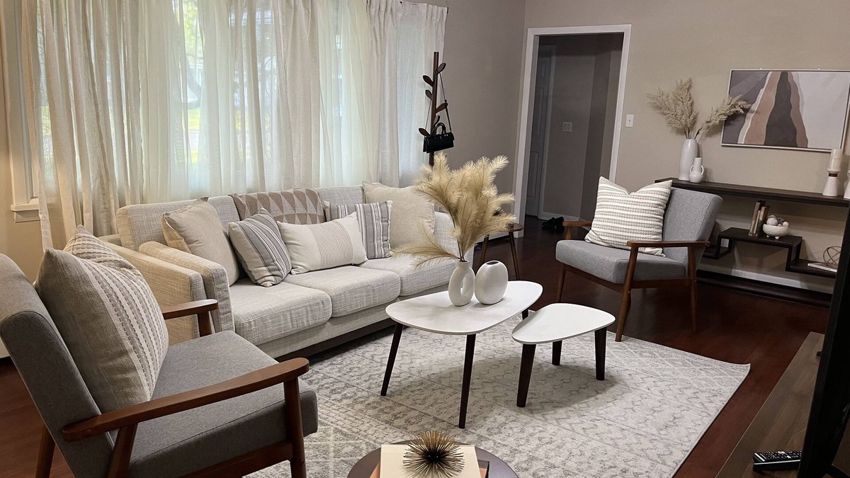 Lorenz Park House | Cozy modern home minutes from restaurants, bars, & numerous more attractions