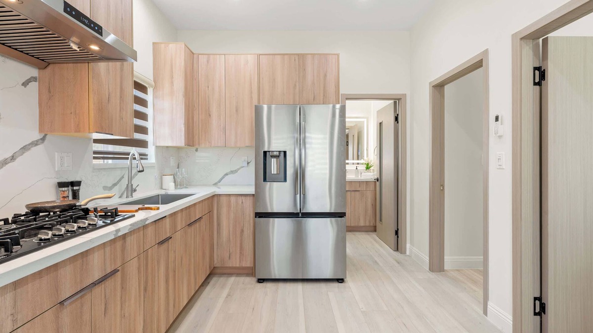 Mount Wilson House | Cozy Modern Home w Full Kitchen Parking