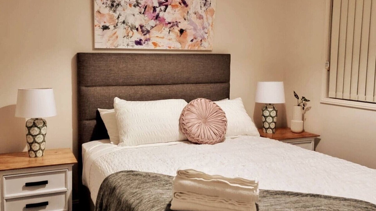 Worrigee House | Cozy Modern House in Worrigee 3mins walk to Shops