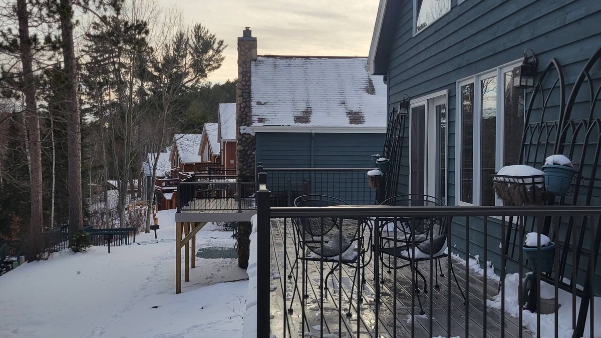 Biwabik Villa | Cozy Modern Lake front Villa at Giants Ridge Ski Resort