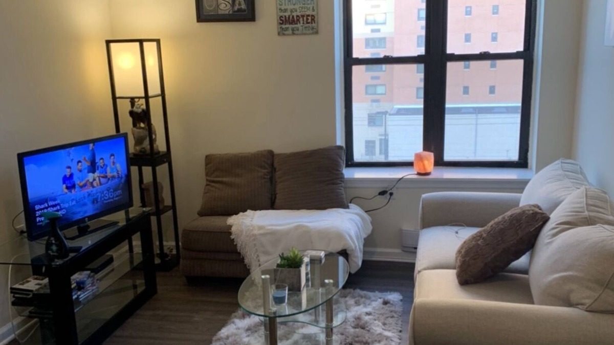 Asbury Park Apartment | Cozy & Modern Oceanfront Retreat