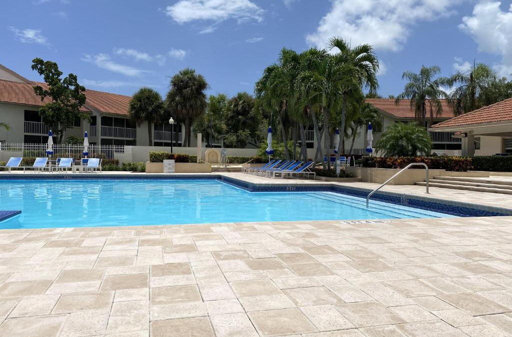 Land of the Presidents Apartment | Cozy Modern Private - Close to Beaches
