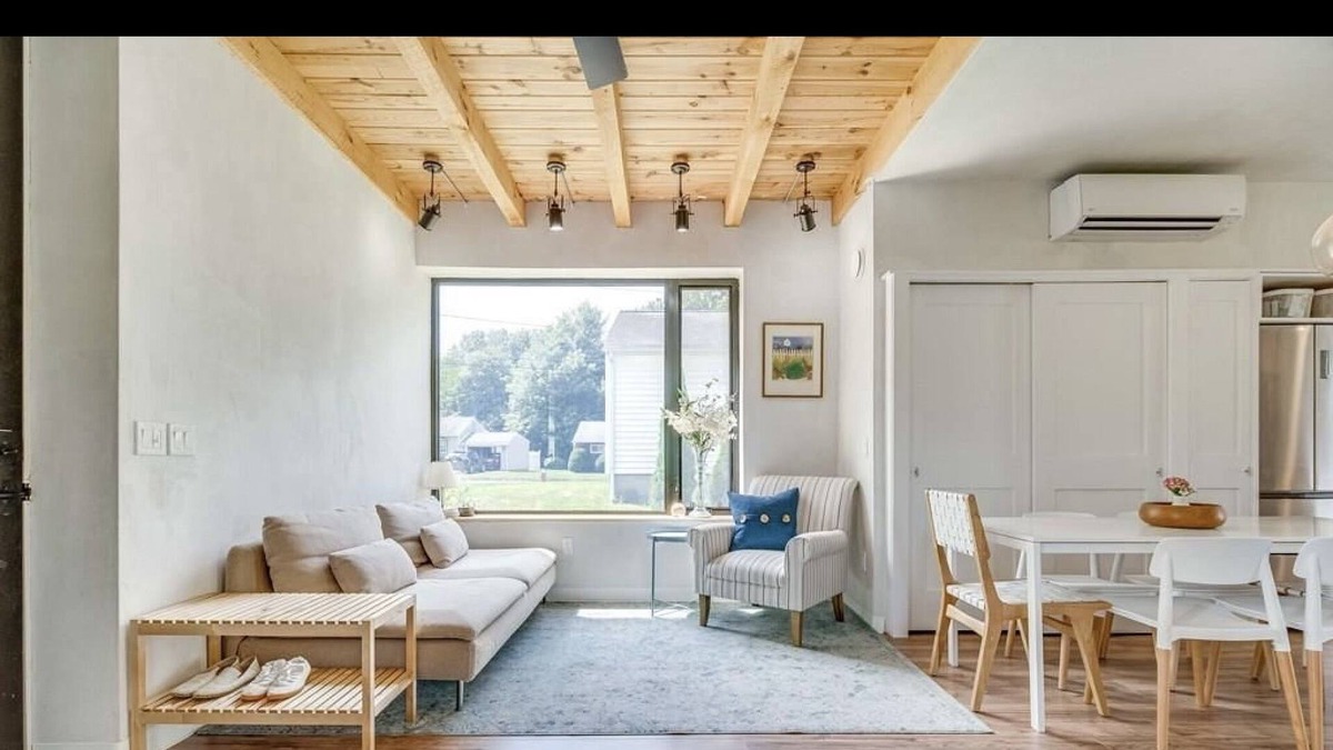 Florence House | Cozy modern solar hideaway on the bike path!